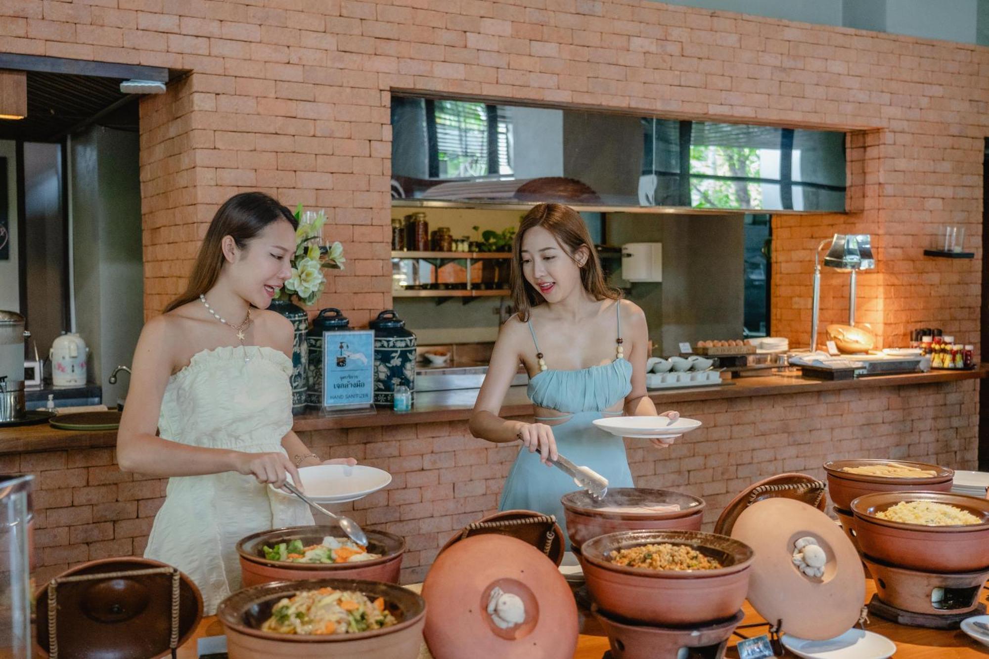 Pattara Resort & Spa Пхитсанулок Экстерьер фото